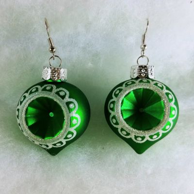 Old Fashion Green Earring
